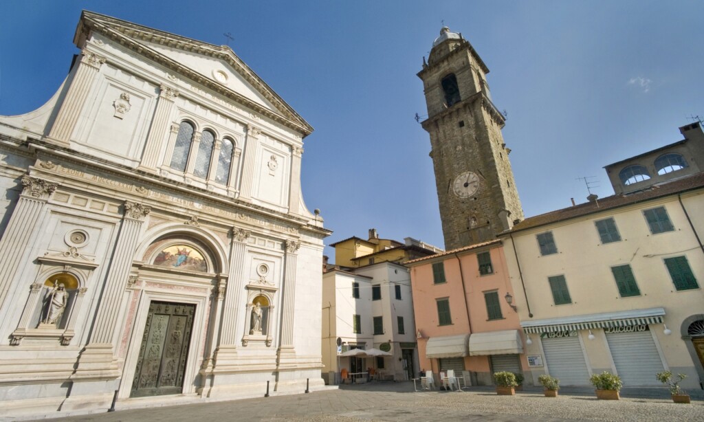 Pontremoli duomo Montagna Verde